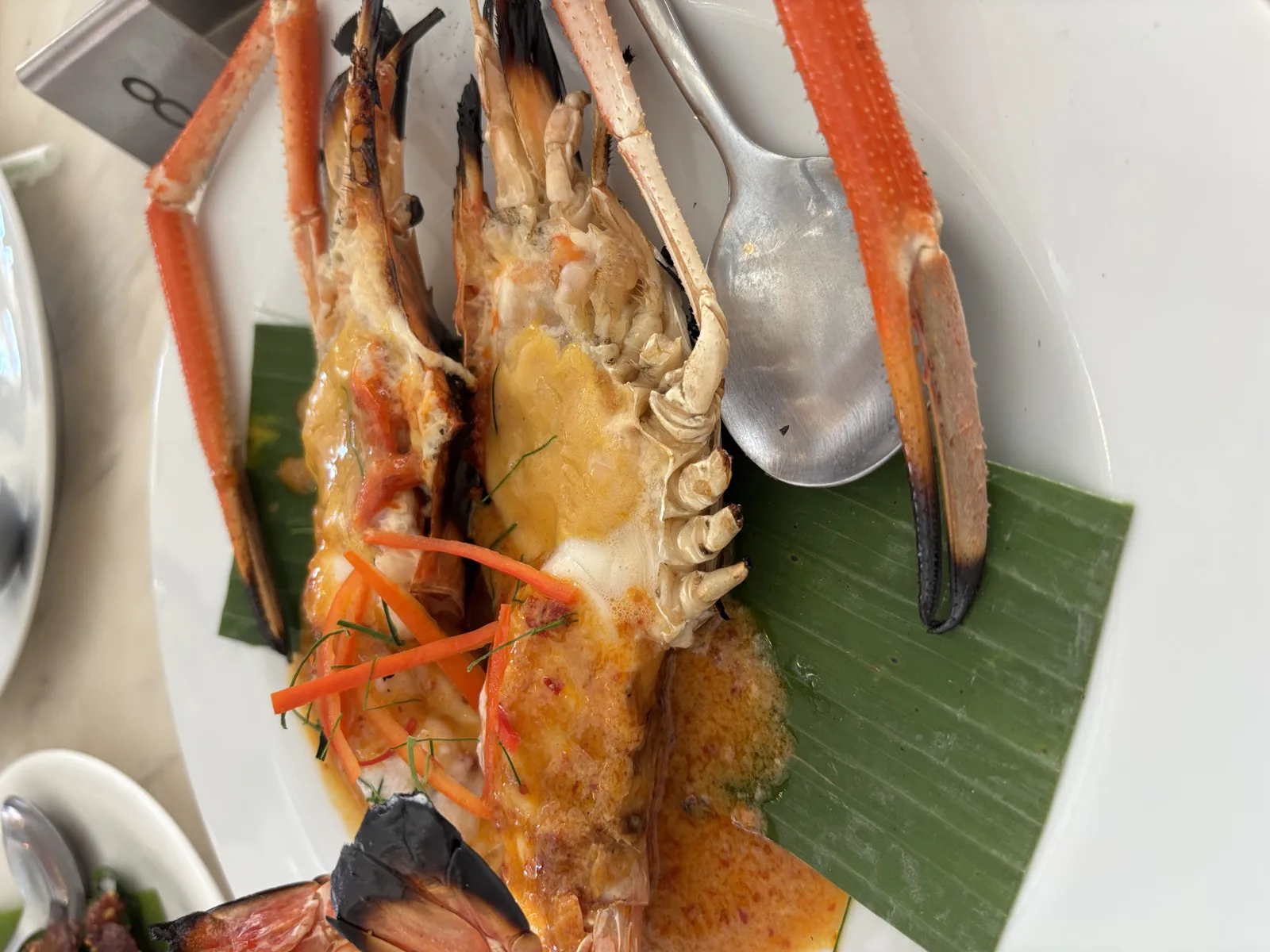 The Luxury White Cruiseの船内で提供されたシーフード料理